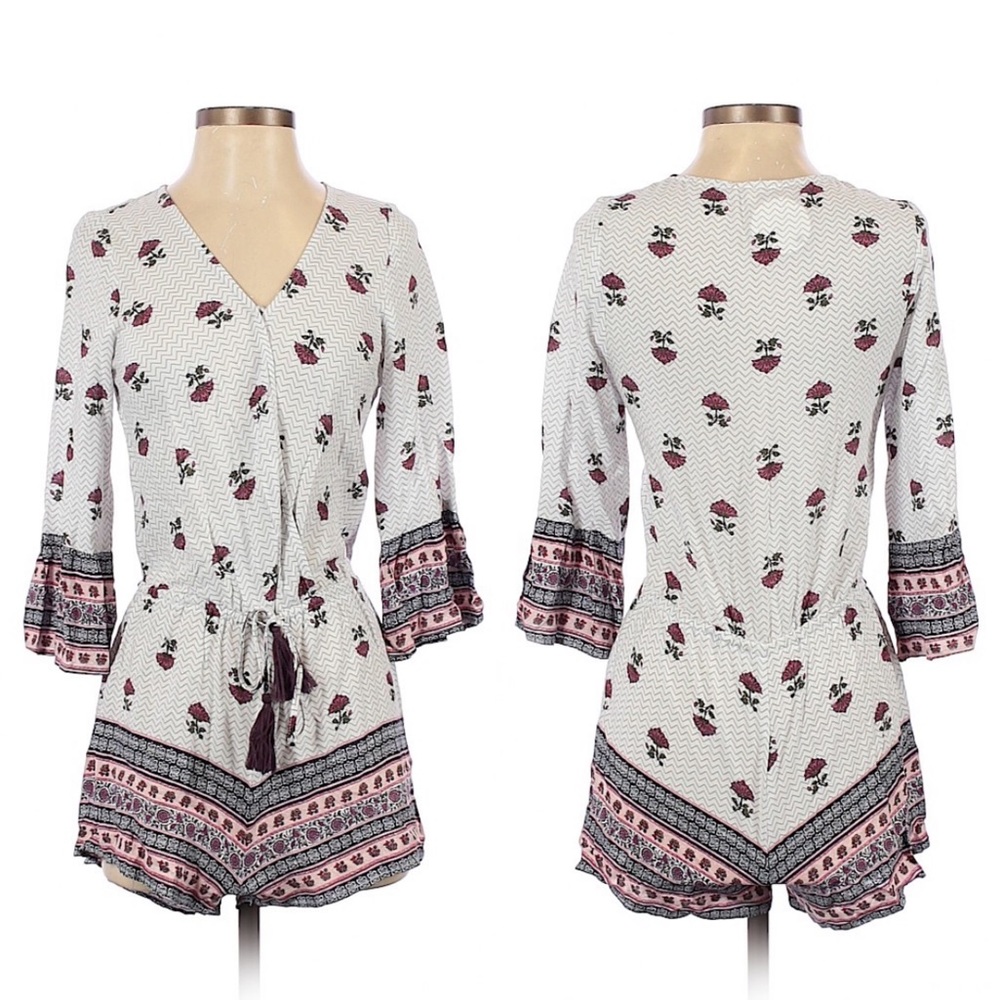 NWT Anthropologie En Creme Zig Zag Floral V-Neck Wrap Romper White